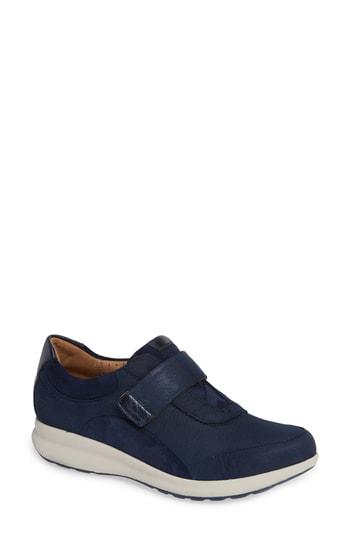 Women's Clarks Un Adorn Lo Sneaker M - Blue