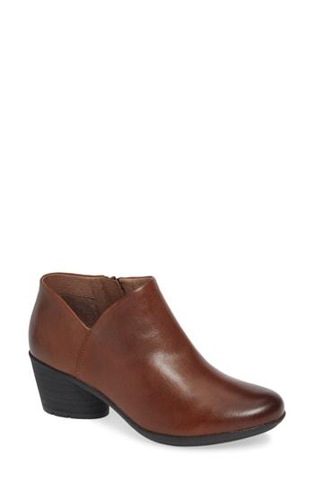 Women's Dansko Raina Boot .5-6us / 36eu M - Brown