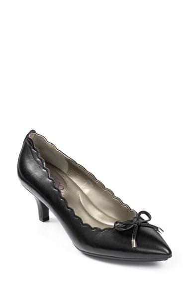 Women's Me Too 'caprice' Pump .5 M - Black