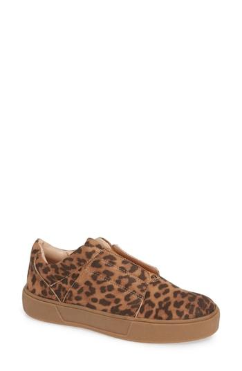 Women's Very Volatile Tamera Slip-on Sneaker .5 M - Brown
