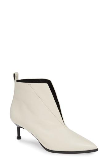 Women's Mercedes Castillo Kasuri Pointy Toe Bootie .5 M - Ivory