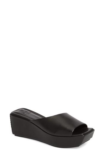 Women's Marc Fisher Ltd Yailyn Platform Slide Sandal .5 M - Black
