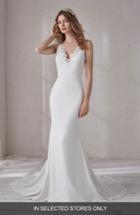 Women's Pronovias Manon Crepe Trumpet Gown