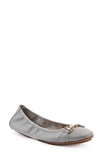Women's Me Too Olympia Skimmer Flat M - Grey