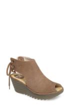 Women's Fly London Ypul Wedge Sandal .5-6us / 36eu - Beige