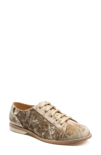 Women's Bill Blass Lace-up Oxford M - Beige