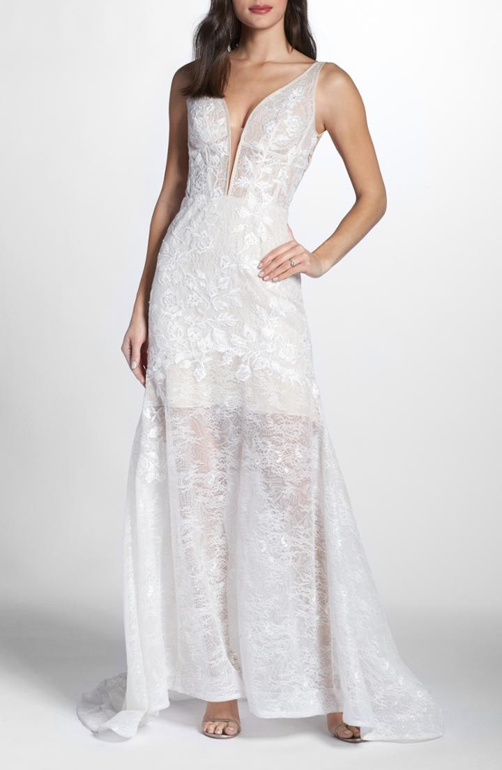 Women's Bronx And Banco Estelle Plunging Lace Gown - White