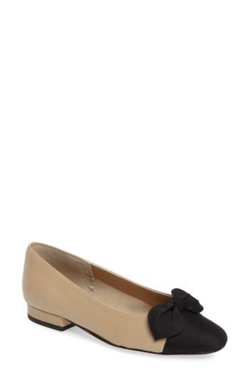 Women's Vaneli Favor Bow Flat .5 M - Beige