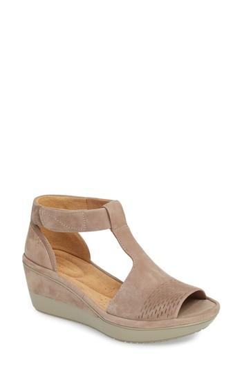 Women's Clarks Wynnmere Avah T-strap Wedge Sandal M - Grey