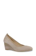 Women's Ukies Quincy Wedge Pump M - Beige