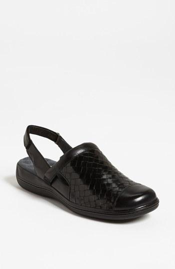 Softwalk 'salina' Clog Black