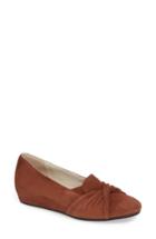 Women's Amalfi By Rangoni Valeria Twist Wedge Loafer M - Brown