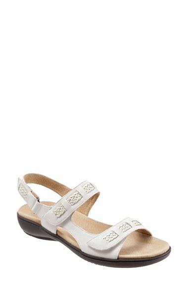 Women's Trotters 'kip' Sandal N - Ivory