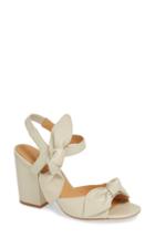 Women's Bill Blass Carmen Bow Sandal .5 M - White