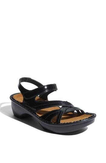 Women's Naot 'paris' Sandal Us / 37eu - Black