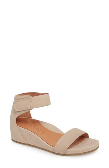 Women's Gentle Souls Gianna Wedge Sandal .5 M - Brown