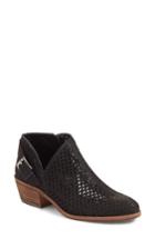 Women's Vince Camuto Phandra Bootie M - Black