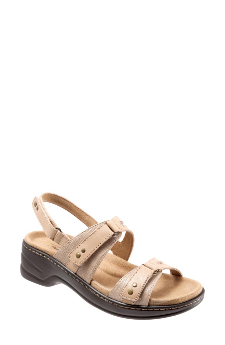 Women's Trotters Newton Sandal .5 N - Beige