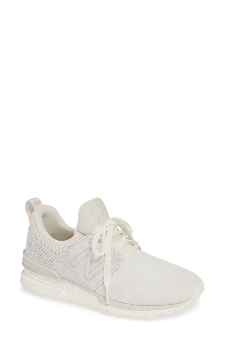 Women's Reebok Classic Nylon Txt Sneaker .5 M - White