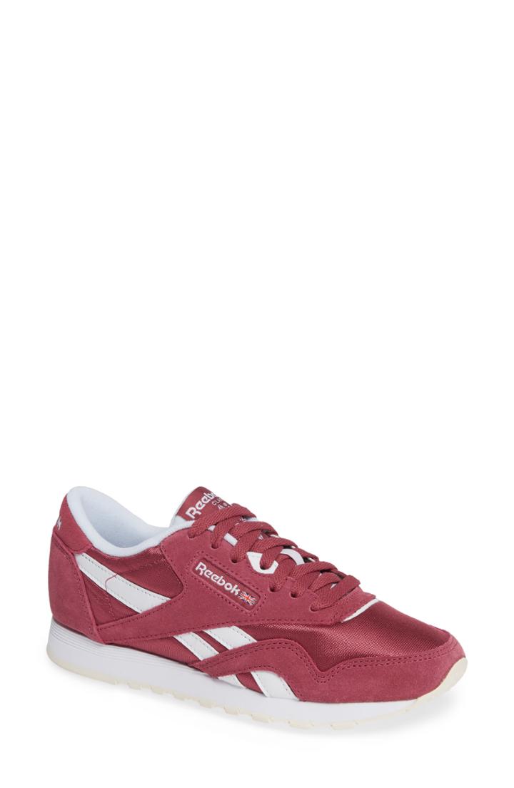 Women's Reebok Classic Sneaker .5 M - Burgundy