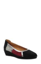 Women's L'amour Des Pieds Betty Jane Wedge