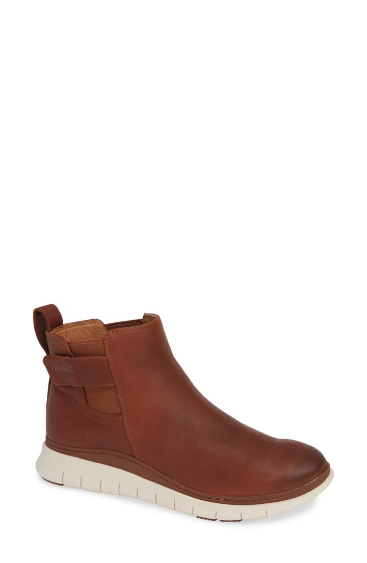 Women's Vionic Leah Sneaker .5 M - Beige