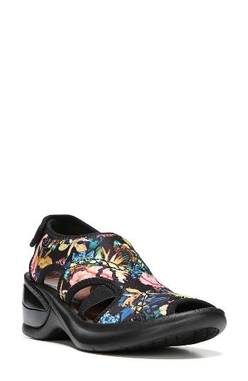 Women's Bzees Kiss Sandal M - Black