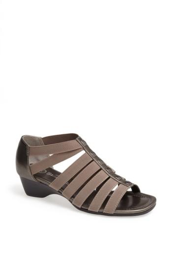 Women's Bella Vita 'paula Ii' Sandal M - Metallic