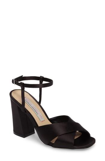 Women's Kristin Cavallari Low Light Cross Strap Sandal M - Black