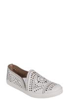 Women's Earth Tayberry Perforated Slip-on Sneaker .5 M - White
