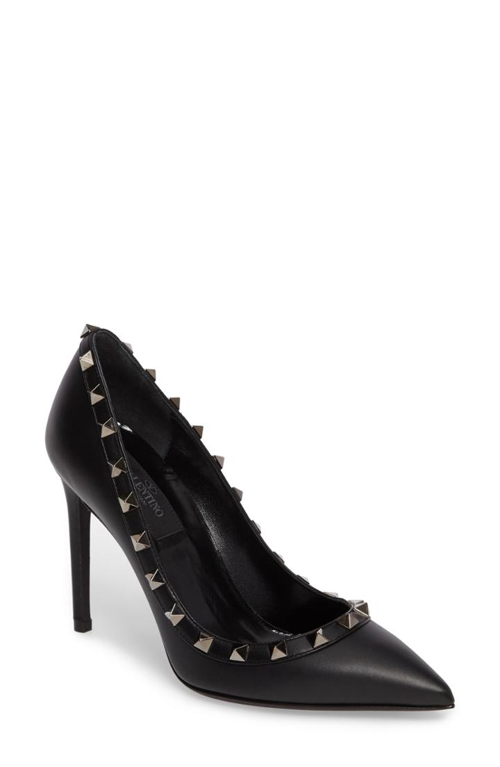 Women's Valentino Garavani Rockstud Pointy Toe Pump Us / 39eu - Black