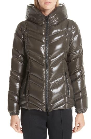 Women's Moncler Fuligule Guibbotto Hooded Puffer Coat - Green