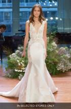 Women's Monique Lhuillier Lace & Satin Mermaid Gown