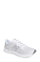 Women's New Balance 811 V2 Training Sneaker .5 B - White