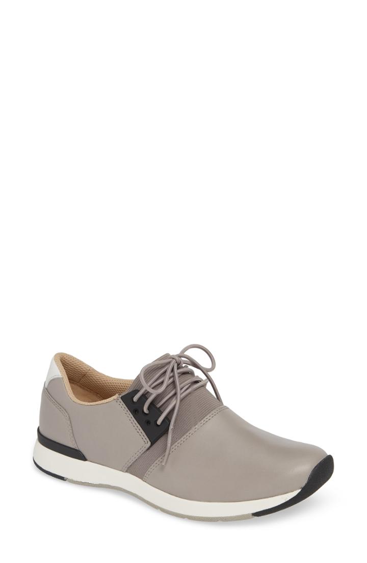 Women's Vionic Carmen Sneaker M - Grey