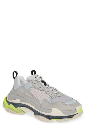 Men's Balenciaga Triple S Retro Sneaker Us / 41eu - Black