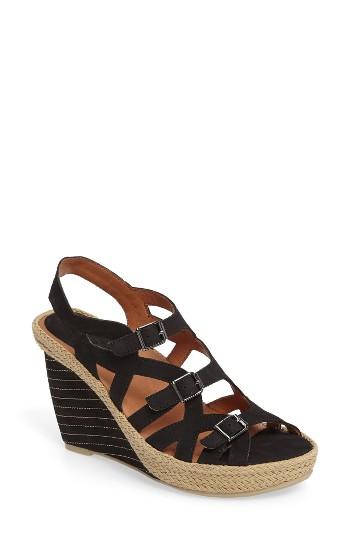 Women's L'amour Des Pieds Ignacia Wedge Sandal