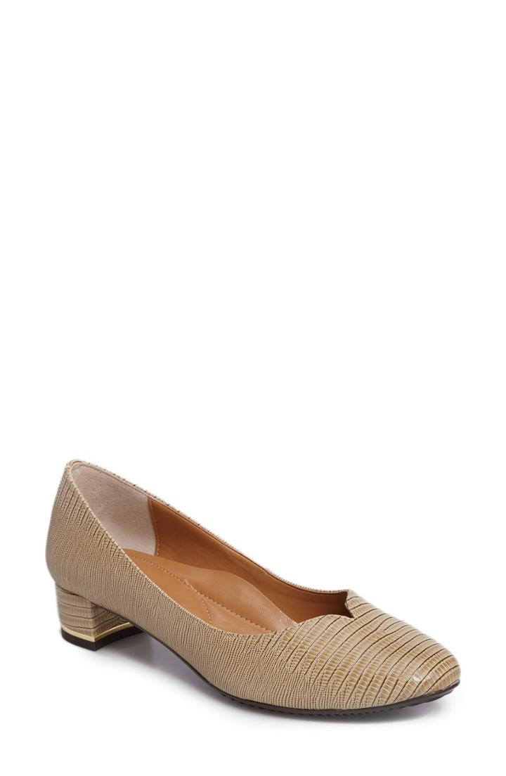 Women's J. Renee Bambalina Block Heel Pump Aa - Beige