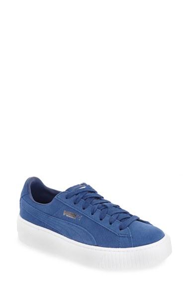 Women's Puma Suede Platform Sneaker M - Blue