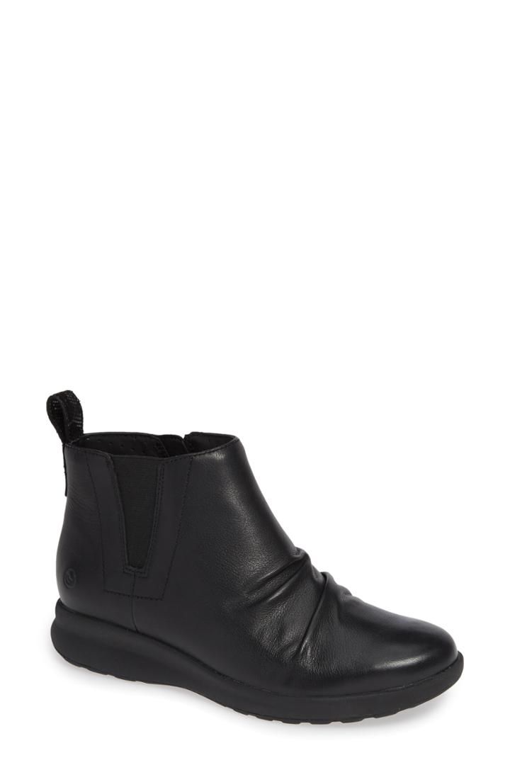 Women's Clarks Un Adorn Mid Bootie M - Black