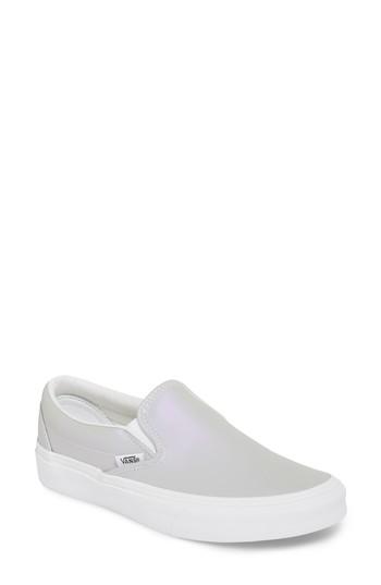 Women's Vans Classic Slip-on Sneaker M - White