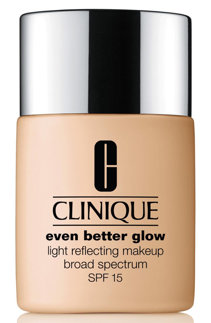 Clinique Even Better Glow Light Reflecting Makeup Broad Spectrum Spf 15 - 12 Meringue