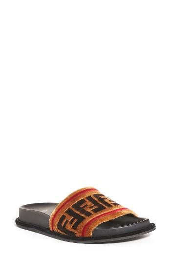 Women's Fendi Logo Slide Sandal Us / 35.5eu - Beige