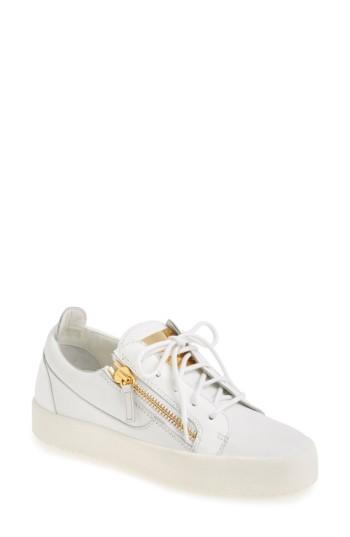 Women's Giuseppe Zanotti 'may London' Snake Embossed Low Top Sneaker .5 M - White