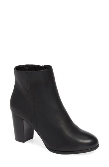 Women's Vionic Kennedy Ankle Bootie M - Black