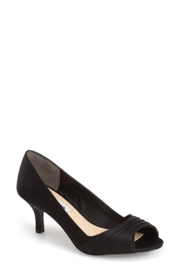 Women's Nina 'carolyn' Peep Toe Pump .5 M - Black