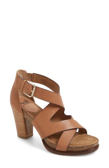 Women's Sofft Canita Block Heel Sandal .5 M - Beige