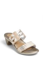 Women's Sofft Ravello Wedge Sandal .5 M - Grey