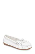 Women's Minnetonka Kilty Moccasin .5 M - White