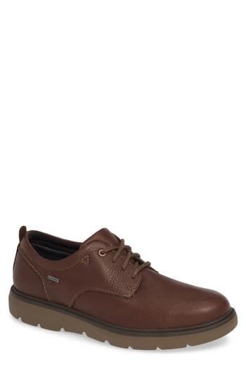 Men's Clarks Un. Map Lo Gtx Plain Toe Derby .5 M - Brown